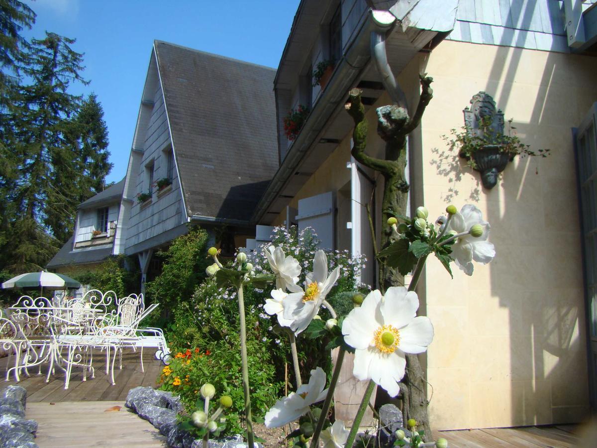 Le Jardin De Saint Jean Bed & Breakfast エクステリア 写真