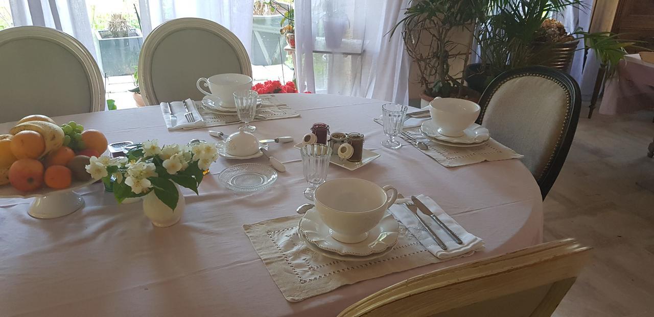 Le Jardin De Saint Jean Bed & Breakfast エクステリア 写真